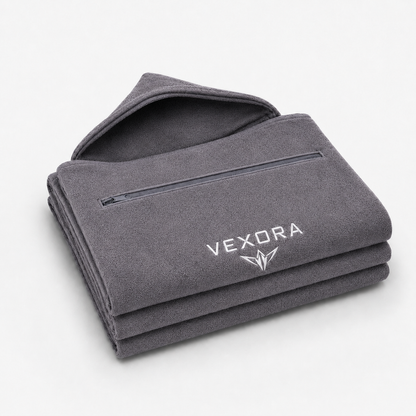 Vexora — Toalla deportiva con capucha, color gris, plegada con bolsillo con cremallera